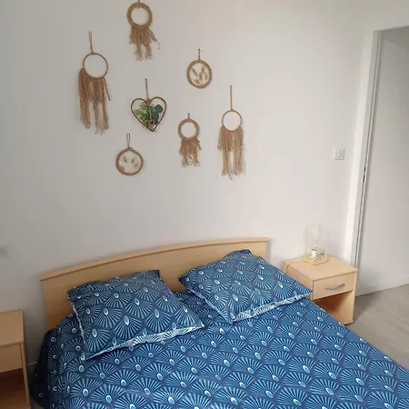 Appart 5 Personnes Noyen-sur-Sarthe Exterior photo